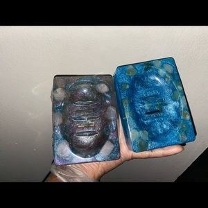Soap dishes